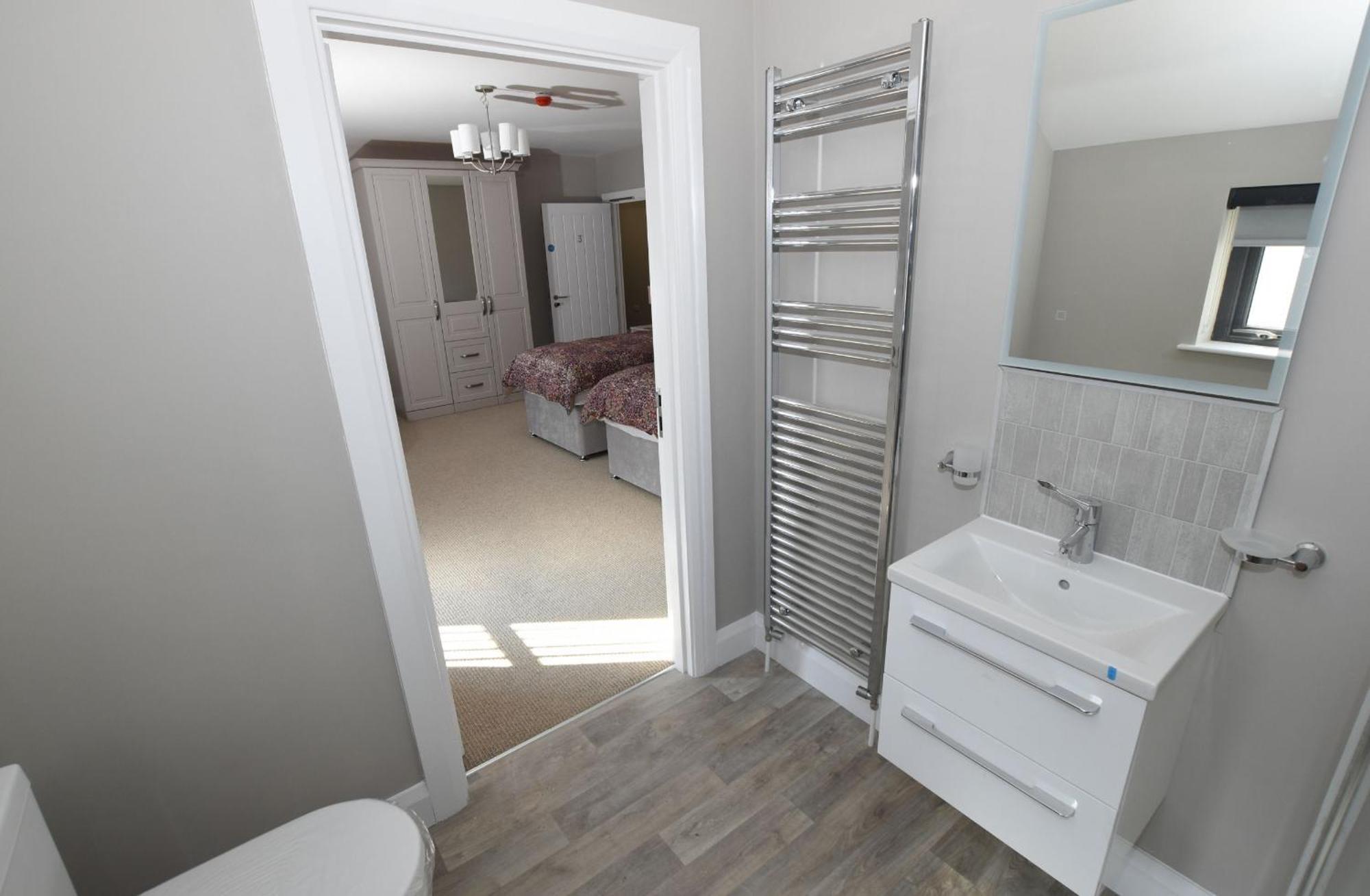 Homestead Hillsborough Guest Rooms Phòng bức ảnh
